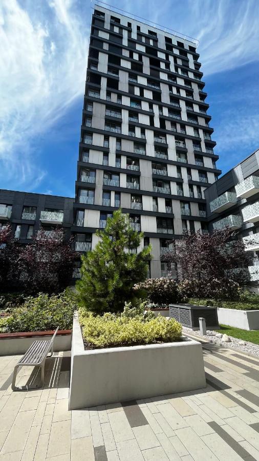 Garden Tower - 8 Min Do Centra, Garaz Praag