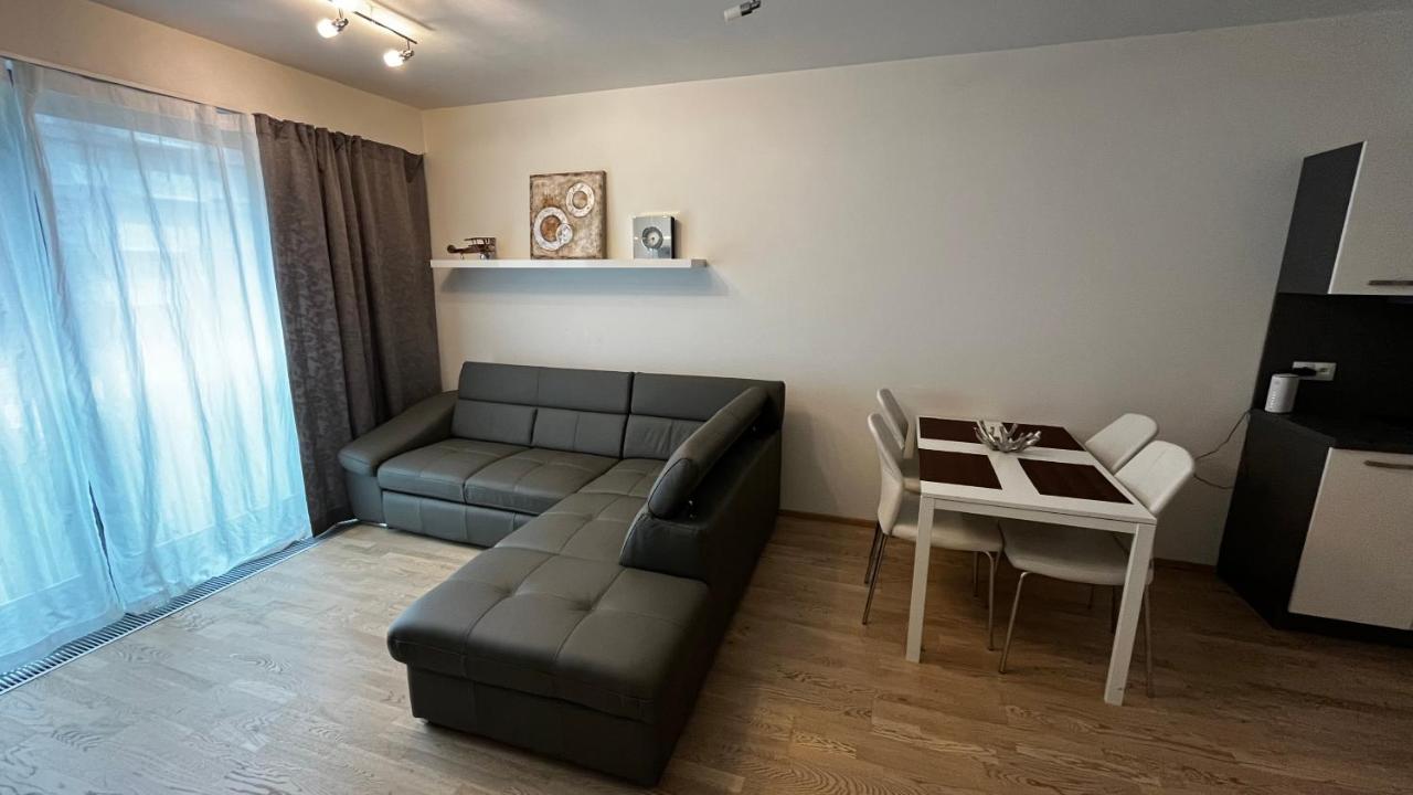 Garden Tower - 8 Min Do Centra, Garaz * Praag